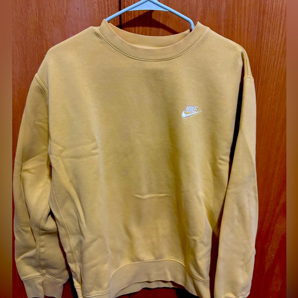 Nike women’s medium yellow crewneck
